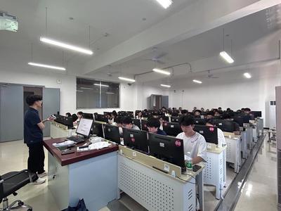 深耕技術沃土，共繪智創藍圖——信息工程學院開展公開教學教研觀察活動